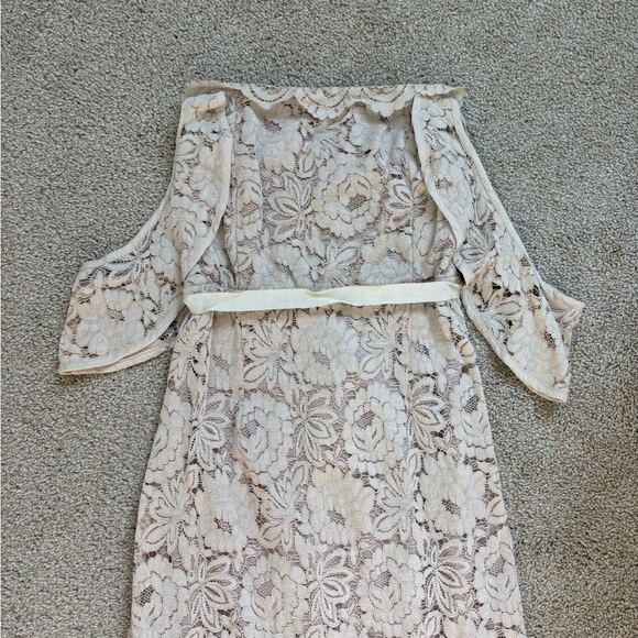 Dress Forum Strapless Cream Lace Dress - Picture 4 of 8